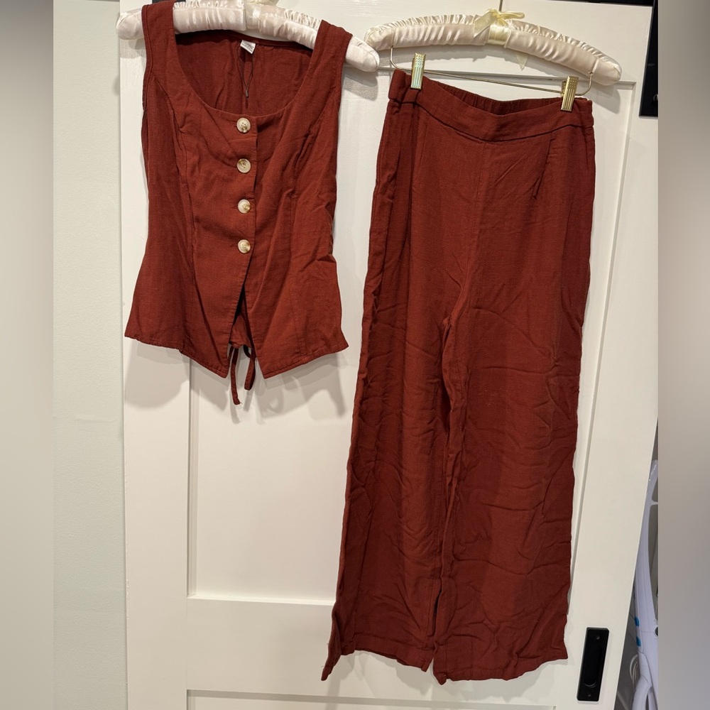 Poéselle Rust Sleeveless Top and Pants Set